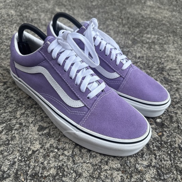 Vans Shoes - VANS Old Skool Classic Violet Tulip Women's 10/ Men's 8.5 EUC VN0A38G1VRP Shoe